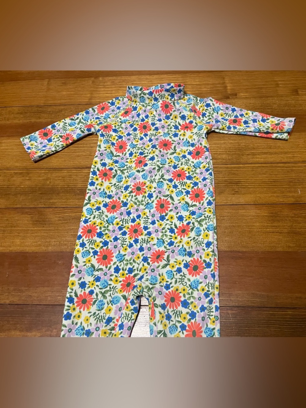 Baby Boden Floral Long-Sleeve Rashguard Swimsuit & Hat Size 12-18 Months - Picture 5 of 12